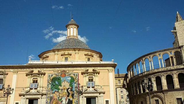 La Basílica de la Virgen de los Desamparados: Fe y Arte